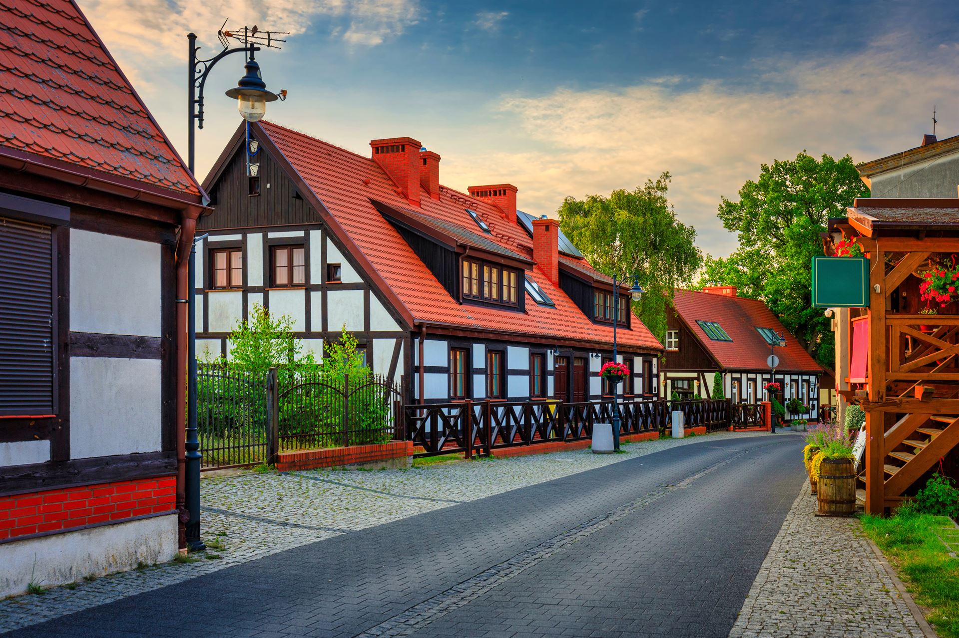 piękna architektura miasta Ustka nad Morzem Bałtyckim